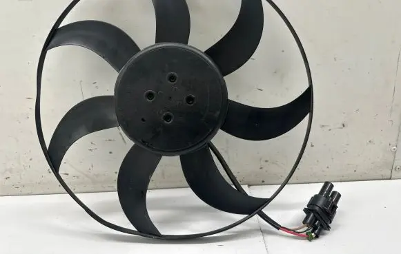 Mercedes-Benz CLA C118 X118 Electric radiator cooling fan HW01SW02