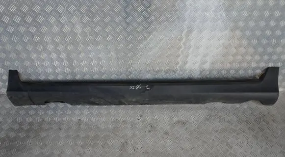 Volvo XC60 Sill/side skirt trim 