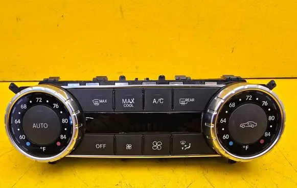 Mercedes-Benz C W204 Climate control unit A2049006808
