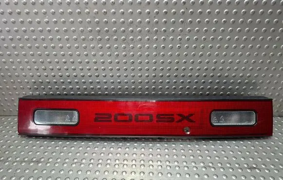 Nissan 200 SX Trunk door license plate light bar S27725845 13263288