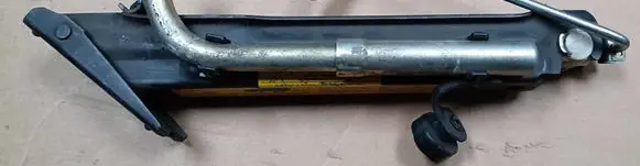 Mercedes-Benz ML W163 Lift Jack A1635800018