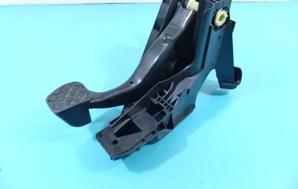 Volkswagen Golf VII Pedal assembly 5Q1721058AM IMPRK1251945