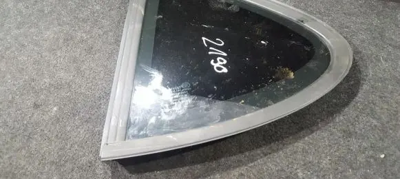 Chevrolet Tacuma Rear side window