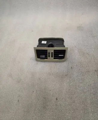 BMW 3 E90 E91 Rear air vent grill 7129556 6932024 6932023