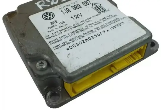 Volkswagen PASSAT B5 Airbag control unit/module 1J0909607