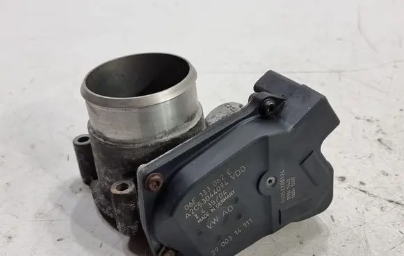 Audi A3 S3 8P Throttle valve 06F133062E