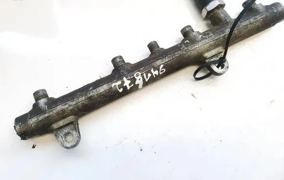 Renault Scenic I Fuel main line pipe 0445214015 7700111013