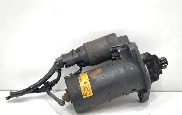 Volkswagen Golf V Starter motor 