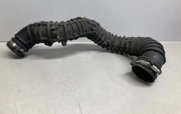 Opel Vivaro Intercooler hose/pipe 8200607746 93858731