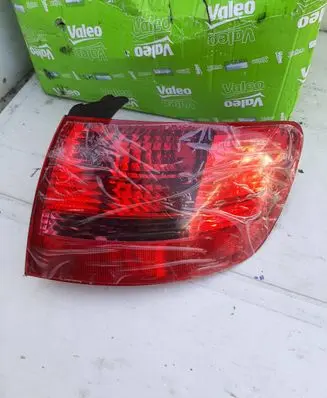 Audi A6 S6 C6 4F Rear/tail lights 89036920 043326 89317009