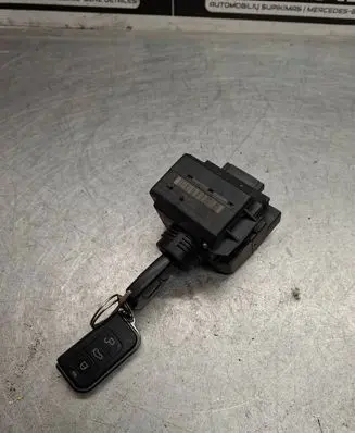 Mercedes-Benz C W203 Ignition lock 2095450908 33002410 6006351010206188