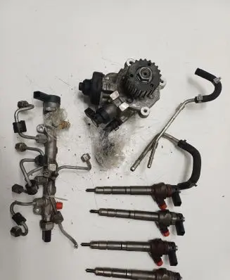 Volkswagen Golf VII Fuel injection system set 0445110475 04L130277E 04L089B