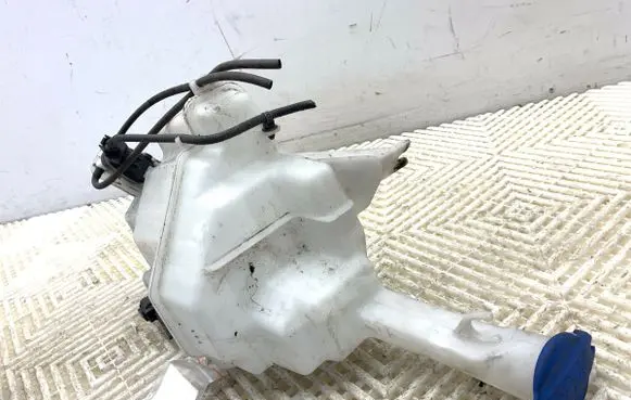 KIA Ceed Windshield washer fluid reservoir/tank 98610A2000