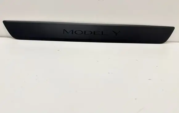 Tesla Model Y Front sill trim cover 149430100B