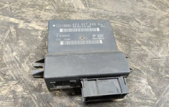 Audi A8 S8 D2 4D Gateway control module 4E0907468A