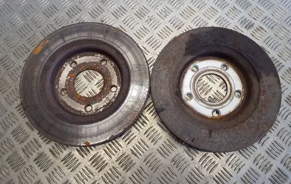 Chrysler Grand Voyager V Rear brake disc