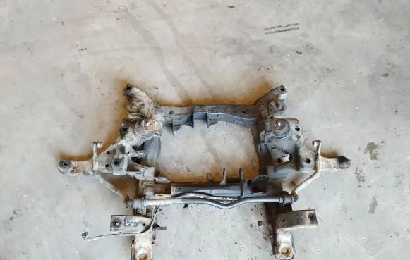 Suzuki Grand Vitara II Front subframe