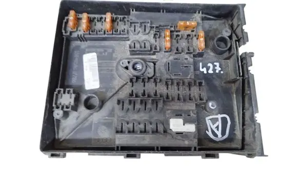 Volkswagen Golf V Fuse module 1K0937125A