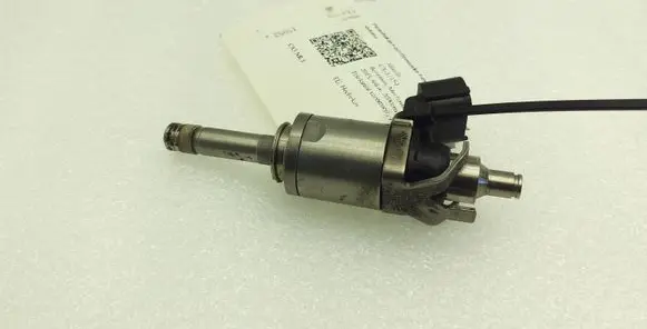 Mazda CX-3 Fuel injector PE0113250B