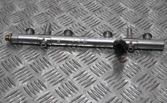 Audi A5 8T 8F Fuel main line pipe 06K133317G
