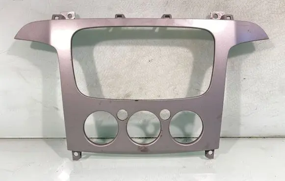Ford Galaxy Radio/GPS head unit trim 