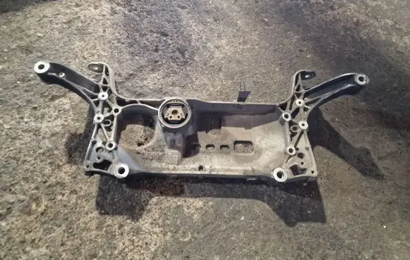 Volkswagen PASSAT B7 Front subframe 7N0199369A