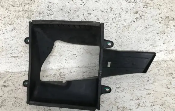 Maserati Quattroporte Radiator trim 