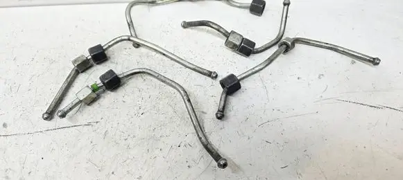 Volvo V40 Fuel injector supply line/pipe 31321481 31321482 31321483