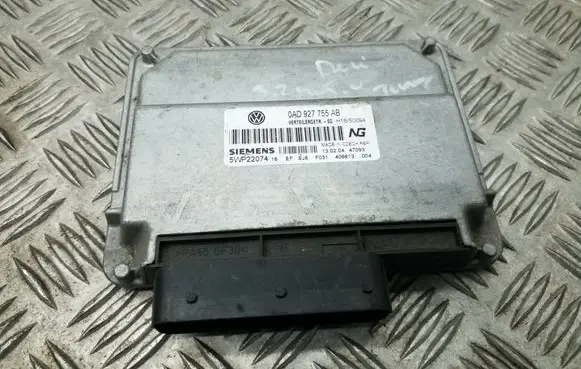 Volkswagen Touareg I Gearbox control unit/module 0AD927755AB 5WP22074