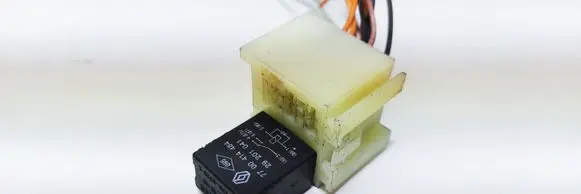 Renault Scenic I Other relay 7700414484