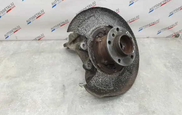 BMW X5 F15 Rear wheel hub 6877218