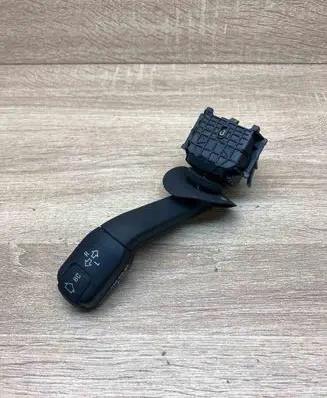 BMW 5 E39 Indicator stalk 8352172 01100410