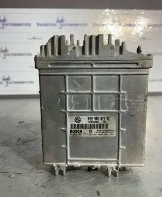 Volkswagen PASSAT B5 Engine control unit/module 028906021HC 28SA3507