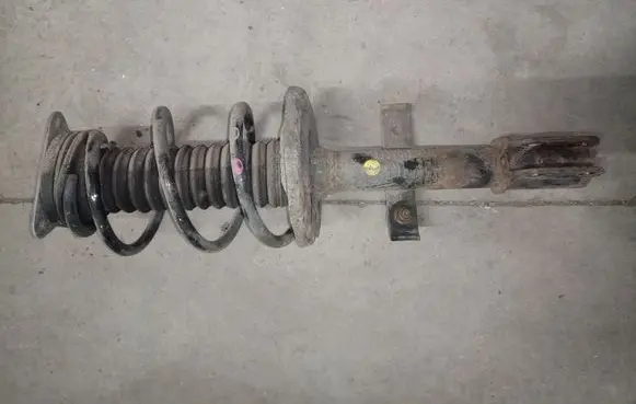 Renault Captur Front shock absorber/damper