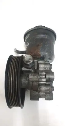 Toyota Avensis T250 Power steering pump 12180
