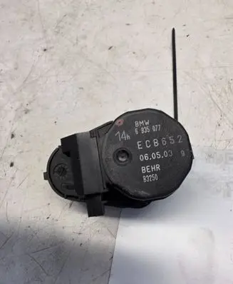 BMW 7 E65 E66 Air flap motor/actuator 6935077