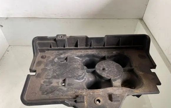 Audi A3 S3 8L Battery tray 1J0915333