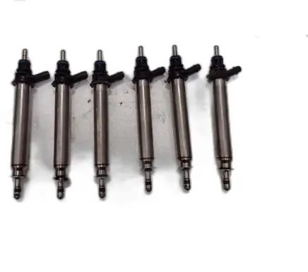 Mercedes-Benz C W205 Fuel injector 