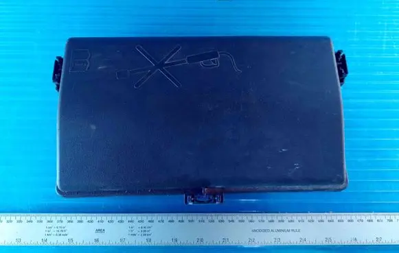 Chevrolet Cruze Fuse box cover 13222784