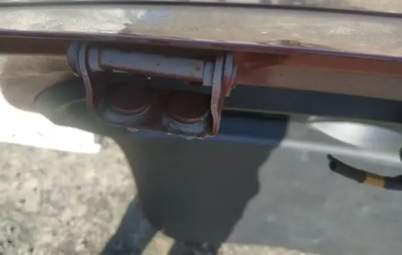 Mazda CX-7 Tailgate/trunk/boot hinge