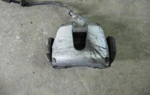 Volvo S40 Front brake caliper 36000484
