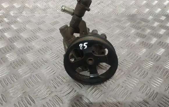 Toyota Corolla E110 Power steering pump 12180