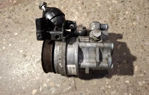 BMW 7 E65 E66 Power steering pump 676530702 61289