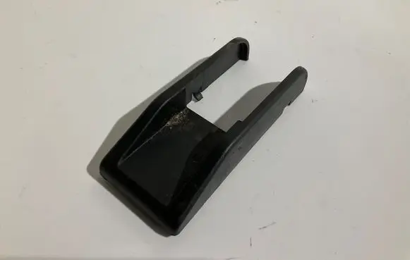 Mercedes-Benz R W251 Rear seat rail trim cover A2519290043 55092 JC324309R