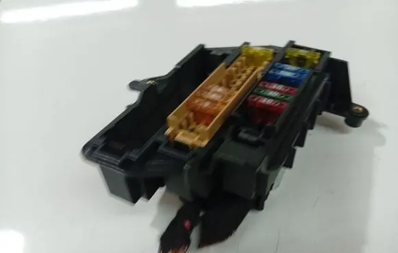 Audi A6 S6 C6 4F Fuse box set 4F1971845A