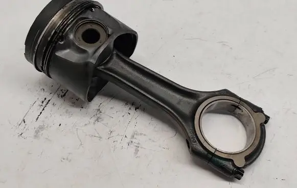 Mercedes-Benz A W168 Piston with connecting rod 6680300417 6680370301 6680300117