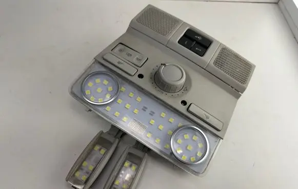 Volkswagen PASSAT B6 Front seat light 1K0947105A 3C0035624 1K0959613C