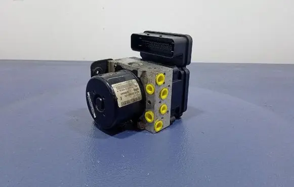 Ford Fiesta ABS Pump AV592C405CC