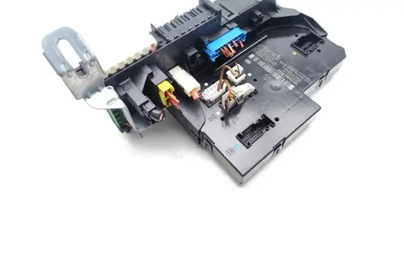 Mercedes-Benz C AMG W204 Fuse module 2049060405 2045458732 2129028502