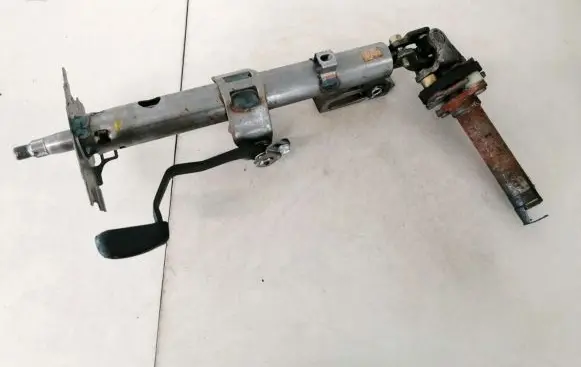 Toyota Avensis Verso Steering wheel axle